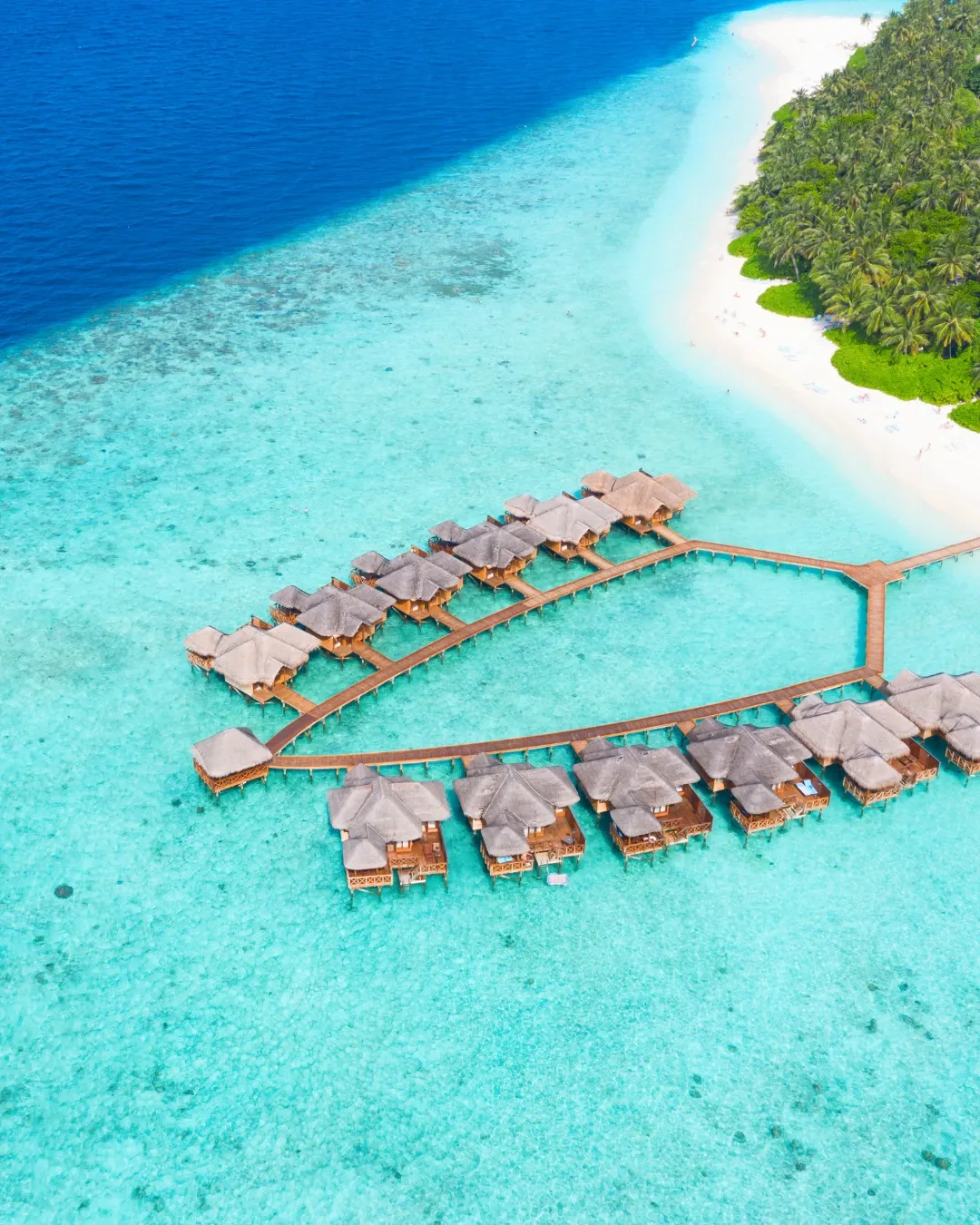 Tropical Maldives resort — free trip giveaway